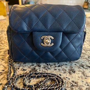 C H A N E L ❤️‍🔥 Navy Wallet on Chain Crossbody Bag ❤️‍🔥